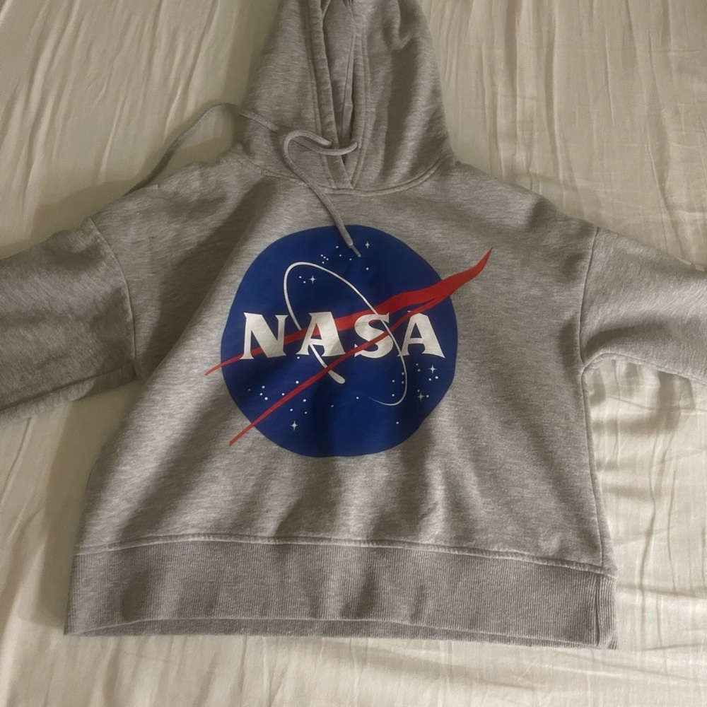 A nasa hoddie top